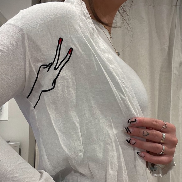 unique white button up - Picture 5 of 6